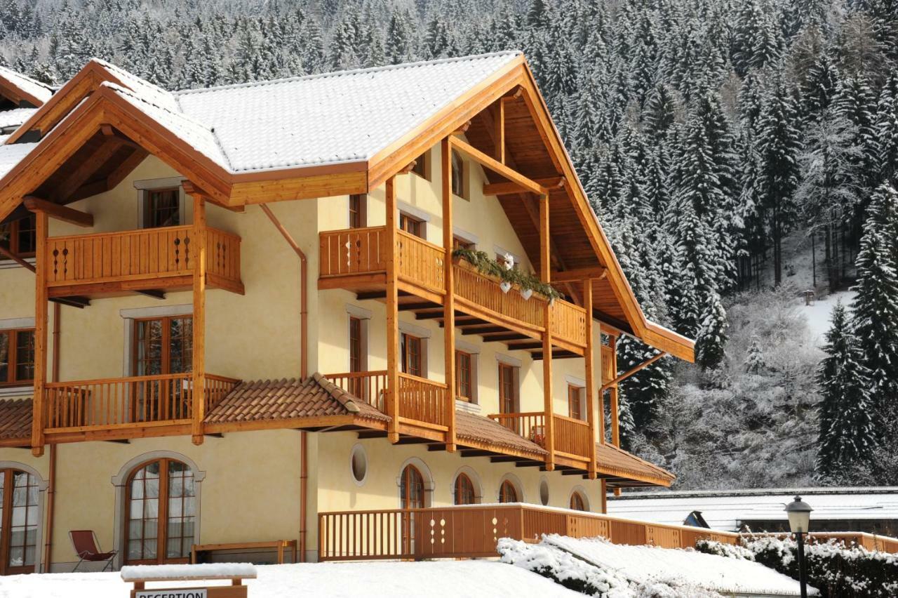 Holidays Dolomiti Apartment Resort 카리솔로 외부 사진